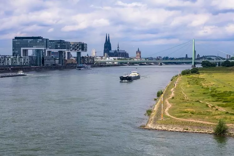 Río Rin a su paso por Colonia